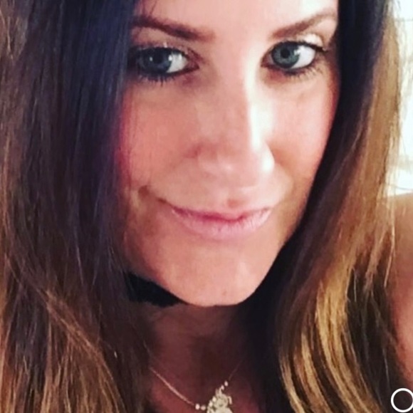 About my closet 🌸🍃🌺🍃🌼🍃🌺 - Picture 2 of 10